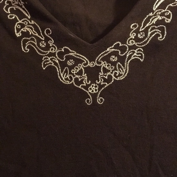 Brown V Neck - Picture 3 of 4